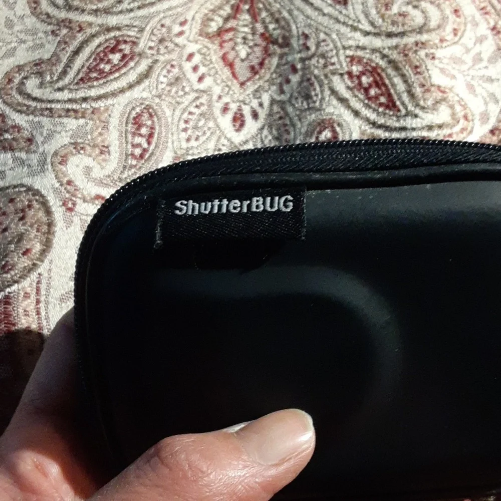 Shutterbug 📷 black camera case - Picture 4 of 15